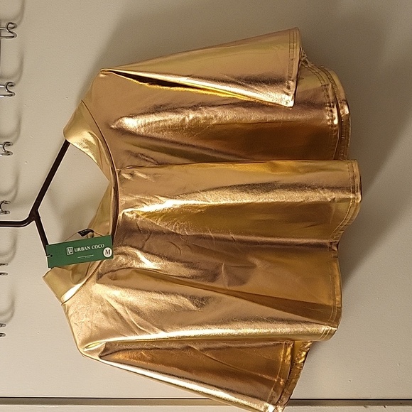 urban coco Dresses & Skirts - Urban Coco Shiny Gold Flare pleated mini skate skirt. Size M